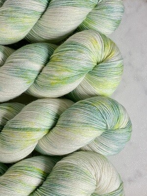 Hyacinth White Magic | Soft Sock 400