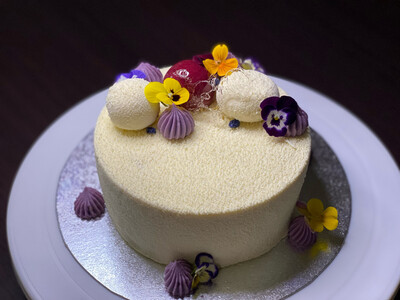 The Lavender and Blackcurrant cake