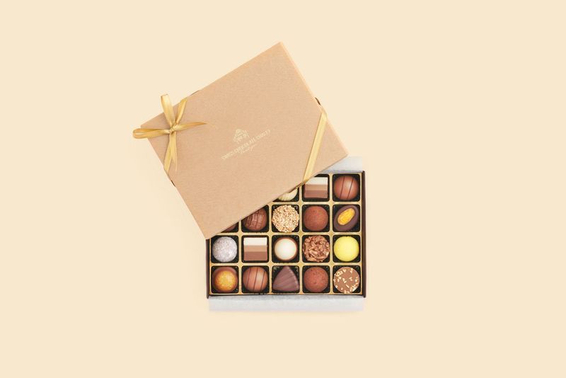 Gemischte Truffes & Pralinen Box, mit Alkohol, 20 Stk.