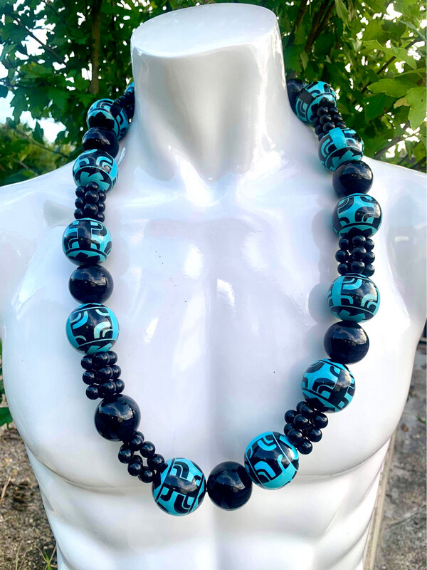 Collier avec perles à motifs Noir/Bleu