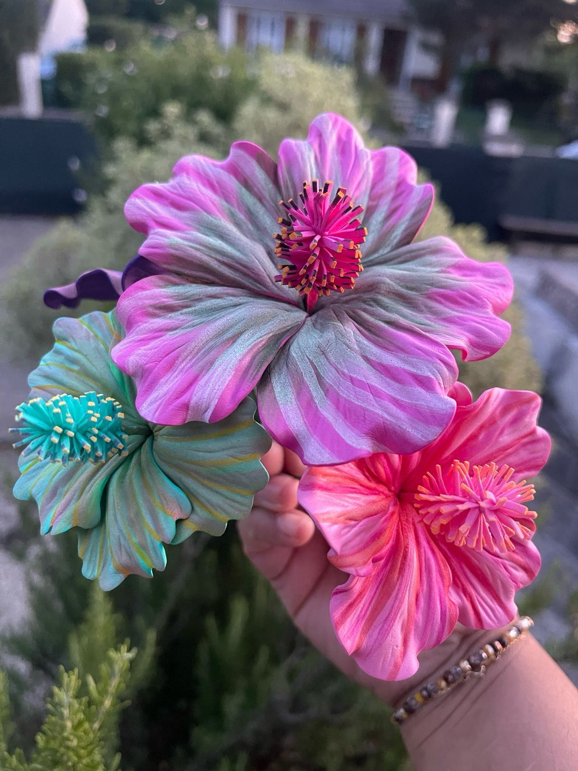 4 hibiscus ?