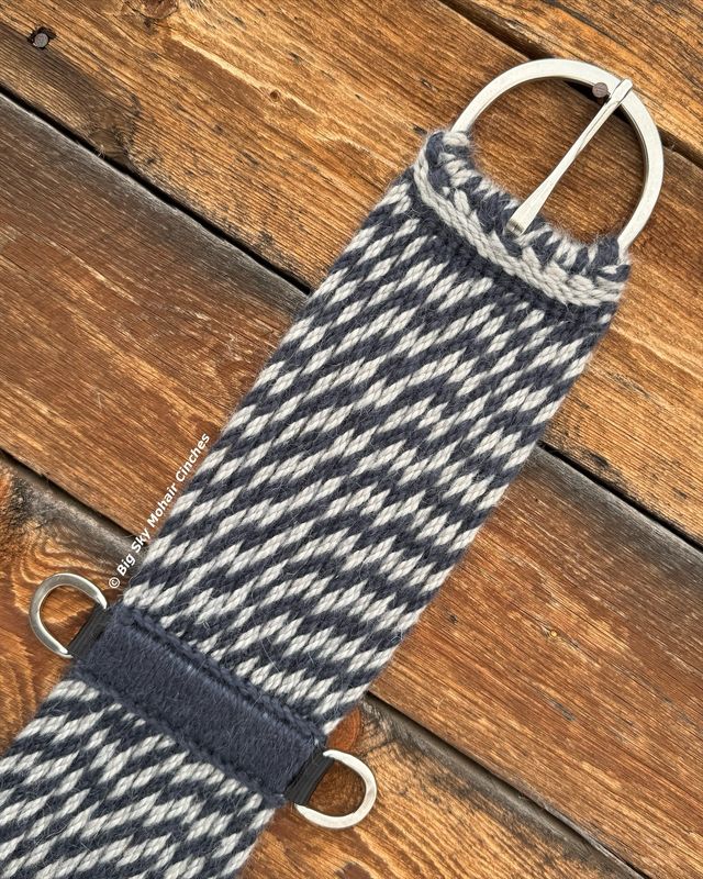 #105- 17 Strand Straight Cinch, 28"
