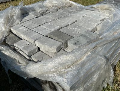 4"x 8" Holland Stone in Charcoal Brick