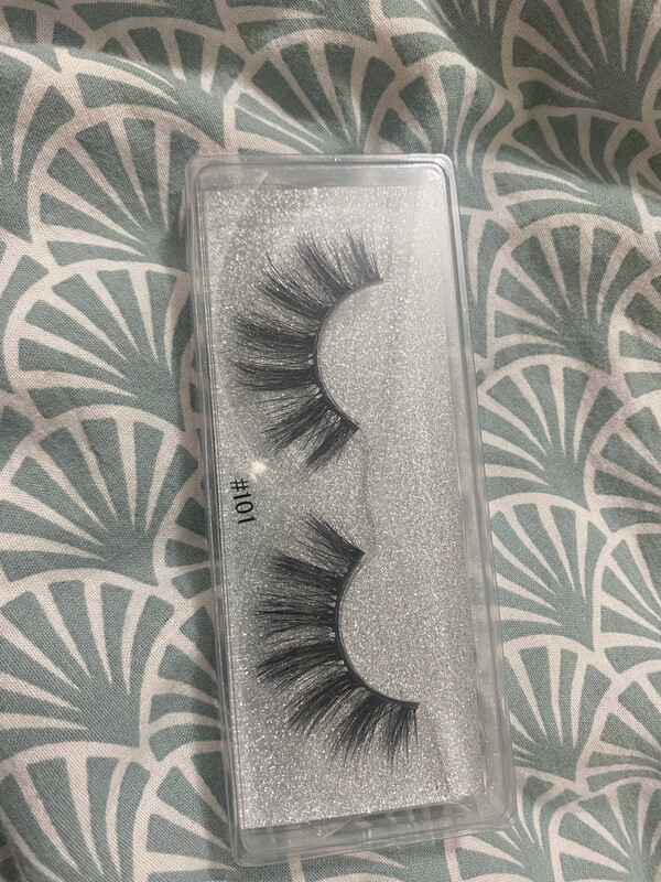 Faux cils #101