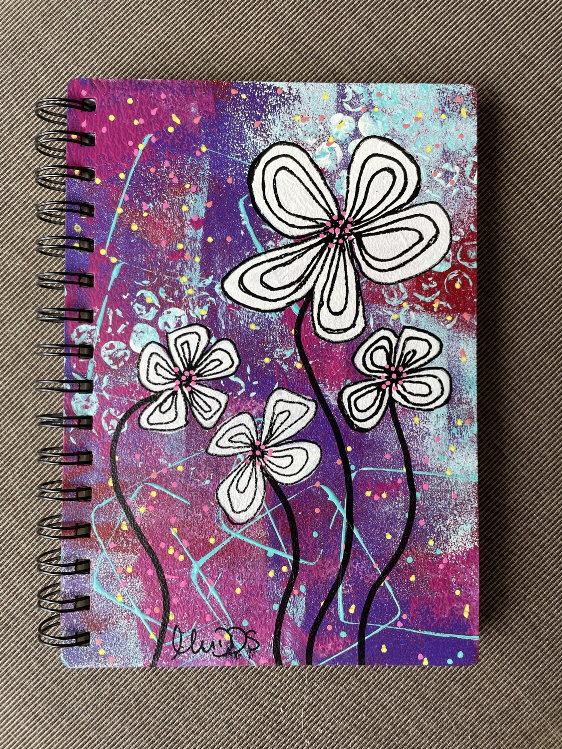 Visual Art Diary A5 120 Page (White Flower)