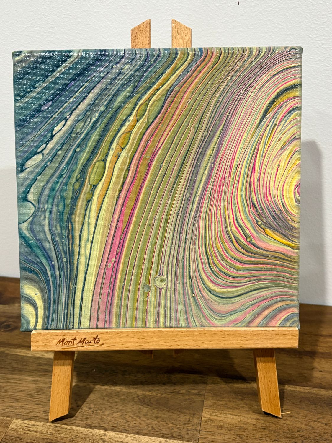 Table Top - Rainbow Rings 2 + Display Easel