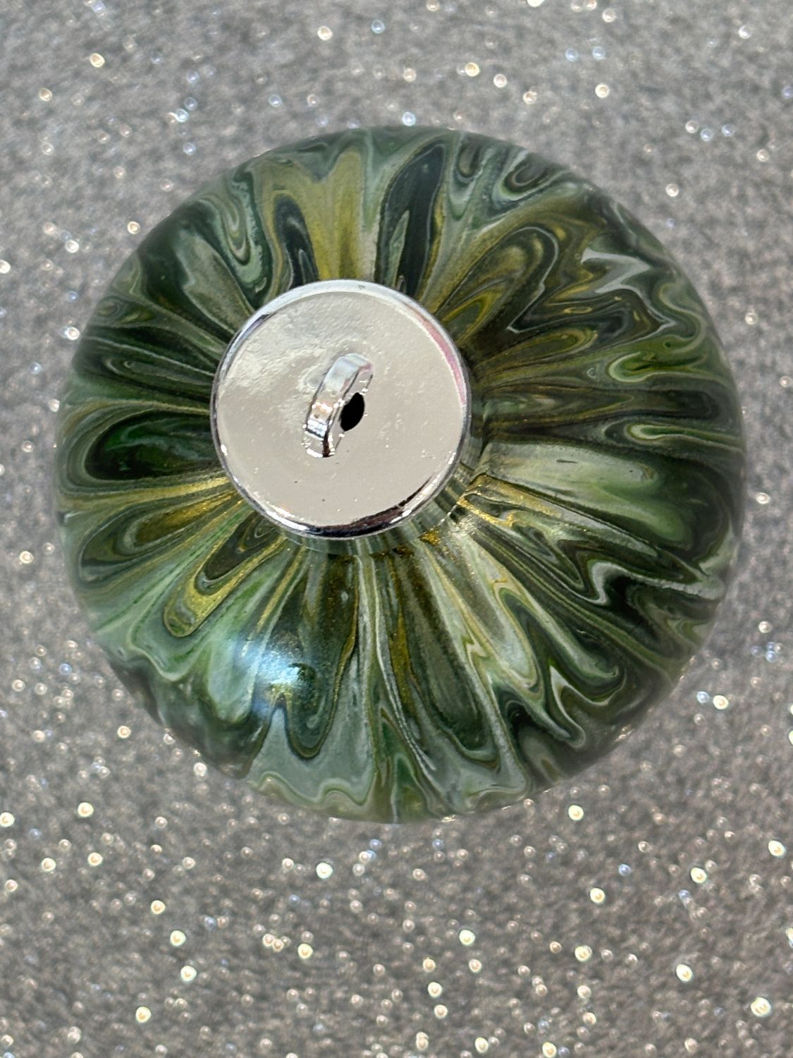 9 Christmas Baubles - Green / Gold / White