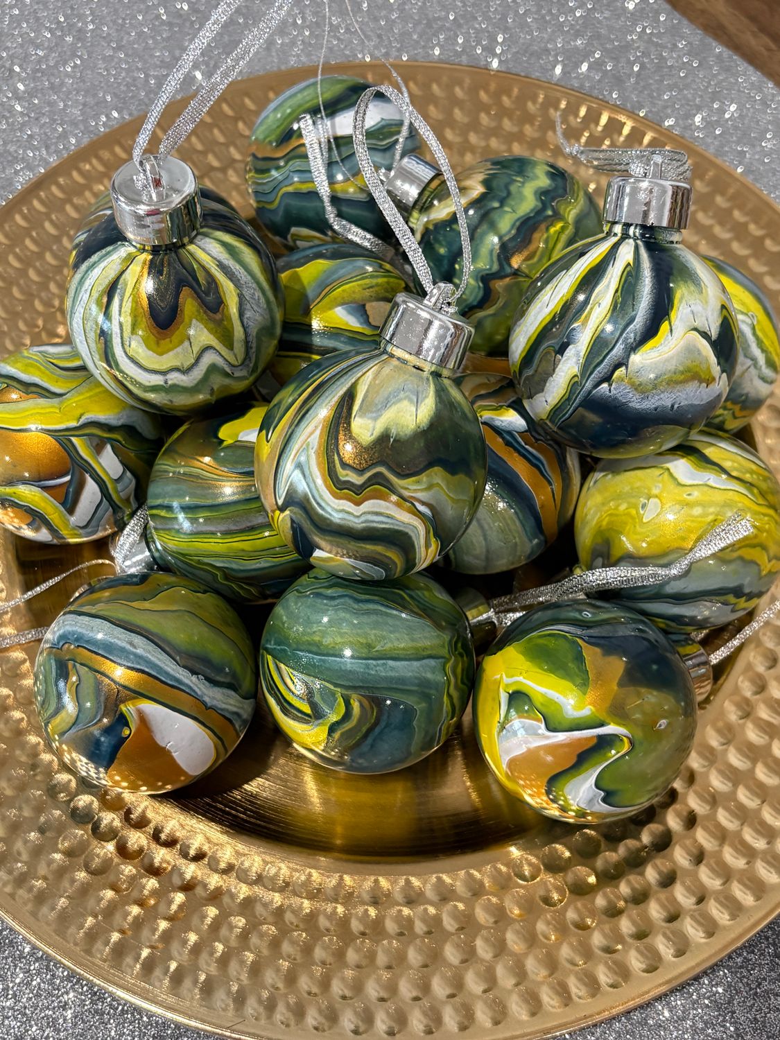 15 Christmas Baubles - Green / Yellow / Gold / Silver