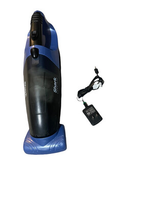 SHARK Cordless Pet Perfect 15.6V Hand Vac Vacuum SV75Z_N With Charger Working