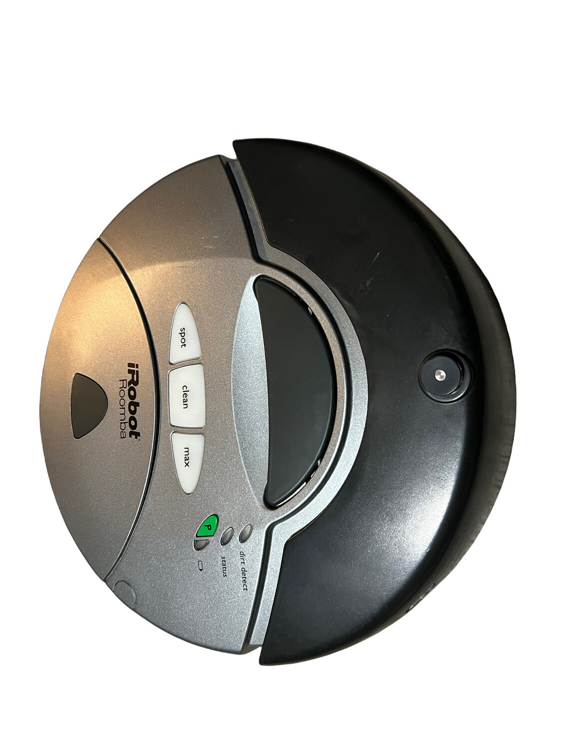 iRobot Roomba 2007 Floor Vacuum .( Preowned)( PM)
