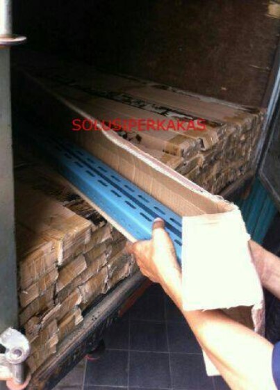 Termurah Siku Lubang / slotted angle / siku bolong hammertone dan abu&quot; per pak GROSIR panjang 3m
