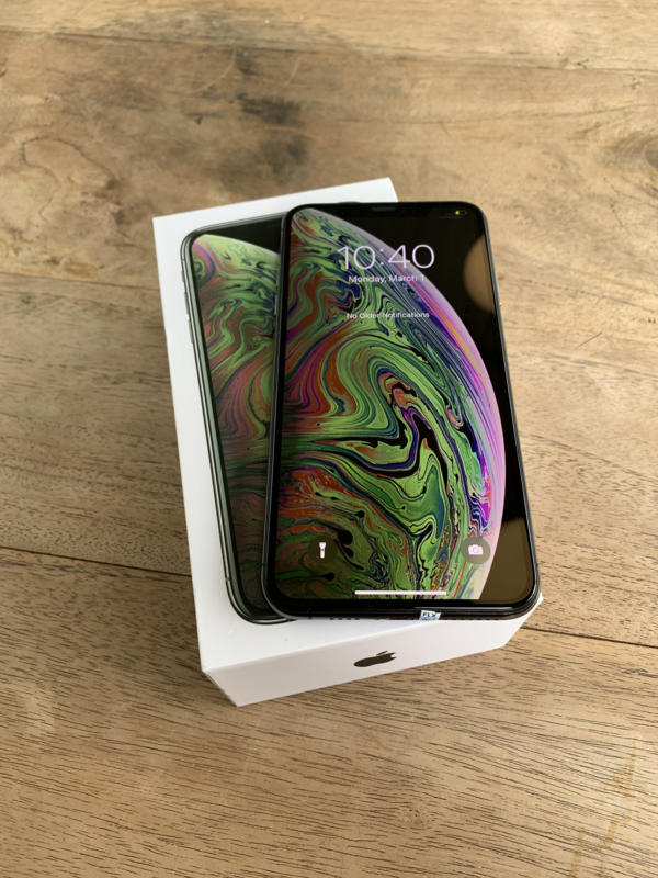 Iphone XS - Second Hand Like New