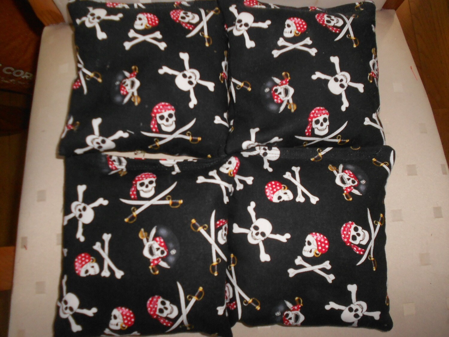 Pirates and skulls Set of 4 bags