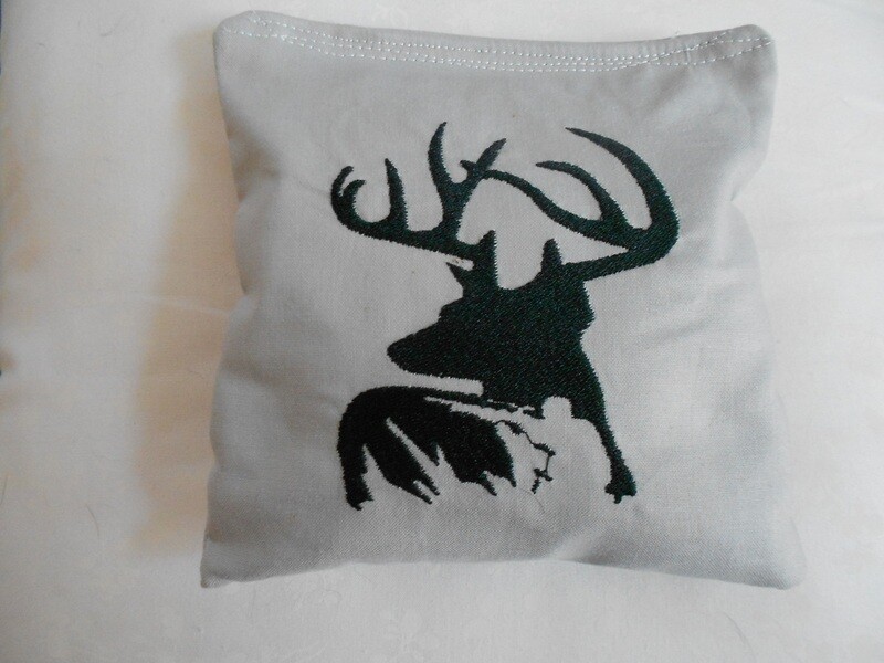 Deer  with Hunter  Grey set of 4 Bags