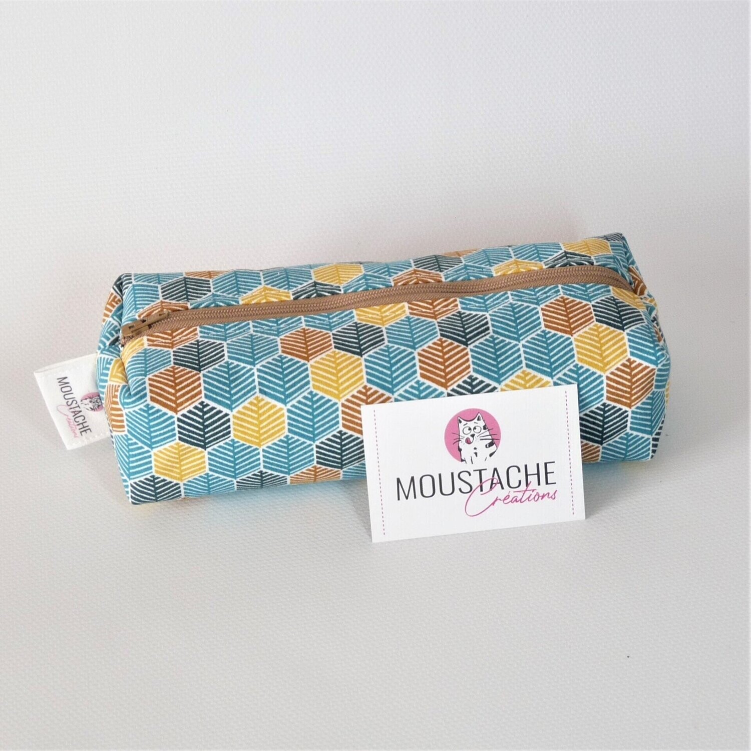 TROUSSE D'ECOLE Justine - Floki Trousse d'école en tissu fait main Justine par Moustache Créations