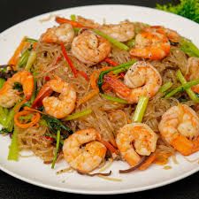 A16k: Konjaknudeln angebraten mit Garnelen und Gemüse