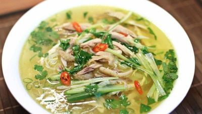 A8k: Phở gà nưa – Nationalgericht, Konjaknudelsuppe mit Hühnerfleisch A8k: Phở gà nưa – Nationalgericht, Konjaknudelsuppe mit Hühnerfleisch
