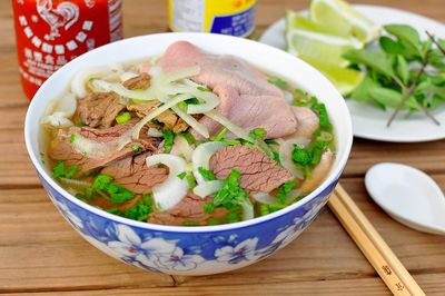 A7: Phở bò – Nationalgericht, Bandnudelsuppe mit Rindfleisch A7: Phở bò – Nationalgericht, Bandnudelsuppe mit Rindfleisch