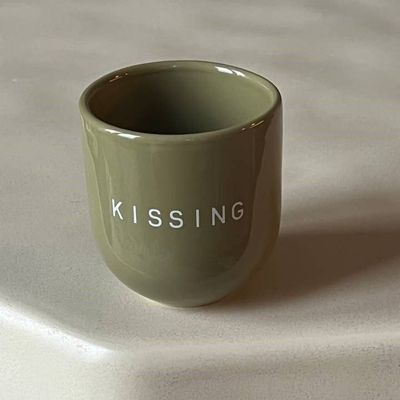 Sisi mok, Kissing
