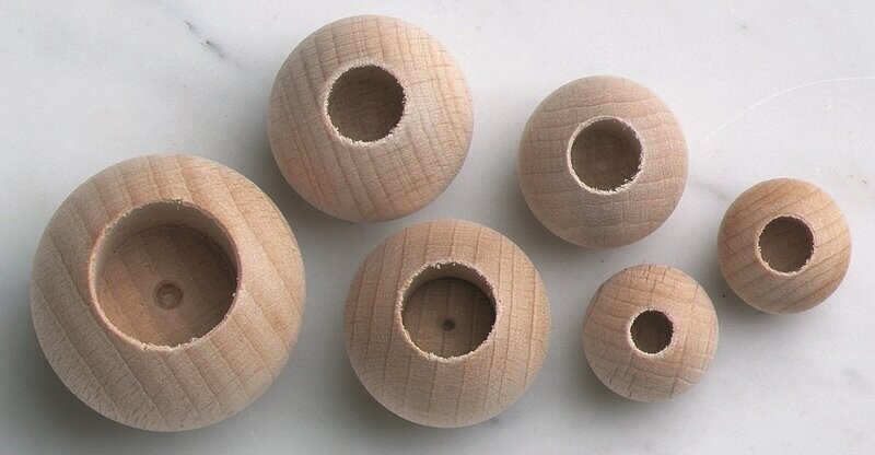Holzkugeln, roh geschliffen, angebohrt 15 mm Ø zu 50 Stück Holzkugeln, roh geschliffen, angebohrt 15 mm Ø zu 50 Stück