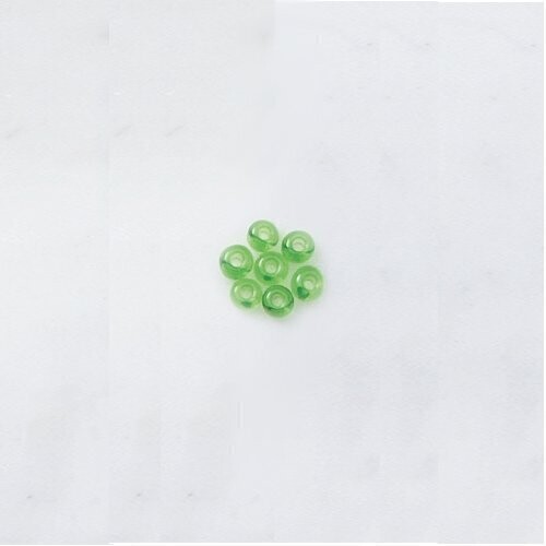 Tschechische Stickperlen Dose zu 100 g, 2,5 mm Ø hellgrün Tschechische Stickperlen Dose zu 100 g, 2,5 mm Ø hellgrün