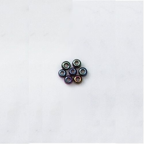 Tschechische Stickperlen Dose zu 100 g, 2,5 mm Ø irisierend dunkelblau / grün Tschechische Stickperlen Dose zu 100 g, 2,5 mm Ø irisierend dunkelblau / grün