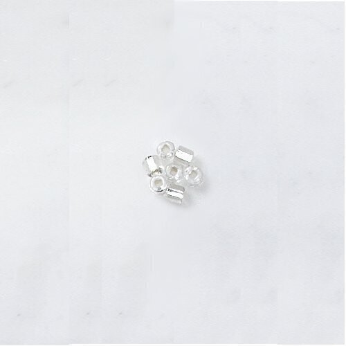 Tschechische Stickperlen Beutel zu 1 kg 2,5 mm Ø silber Tschechische Stickperlen Beutel zu 1 kg 2,5 mm Ø silber
