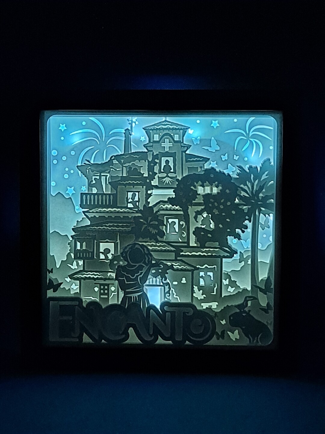 Encanto 9x9 inch lightbox