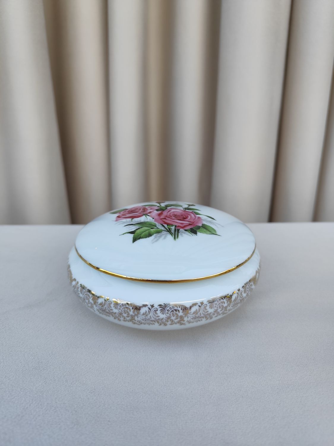 &quot;Limoges&quot; porceliano dėžutė