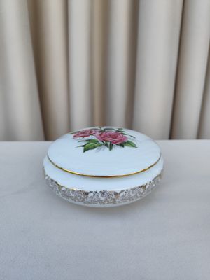 &quot;Limoges&quot; porceliano dėžutė