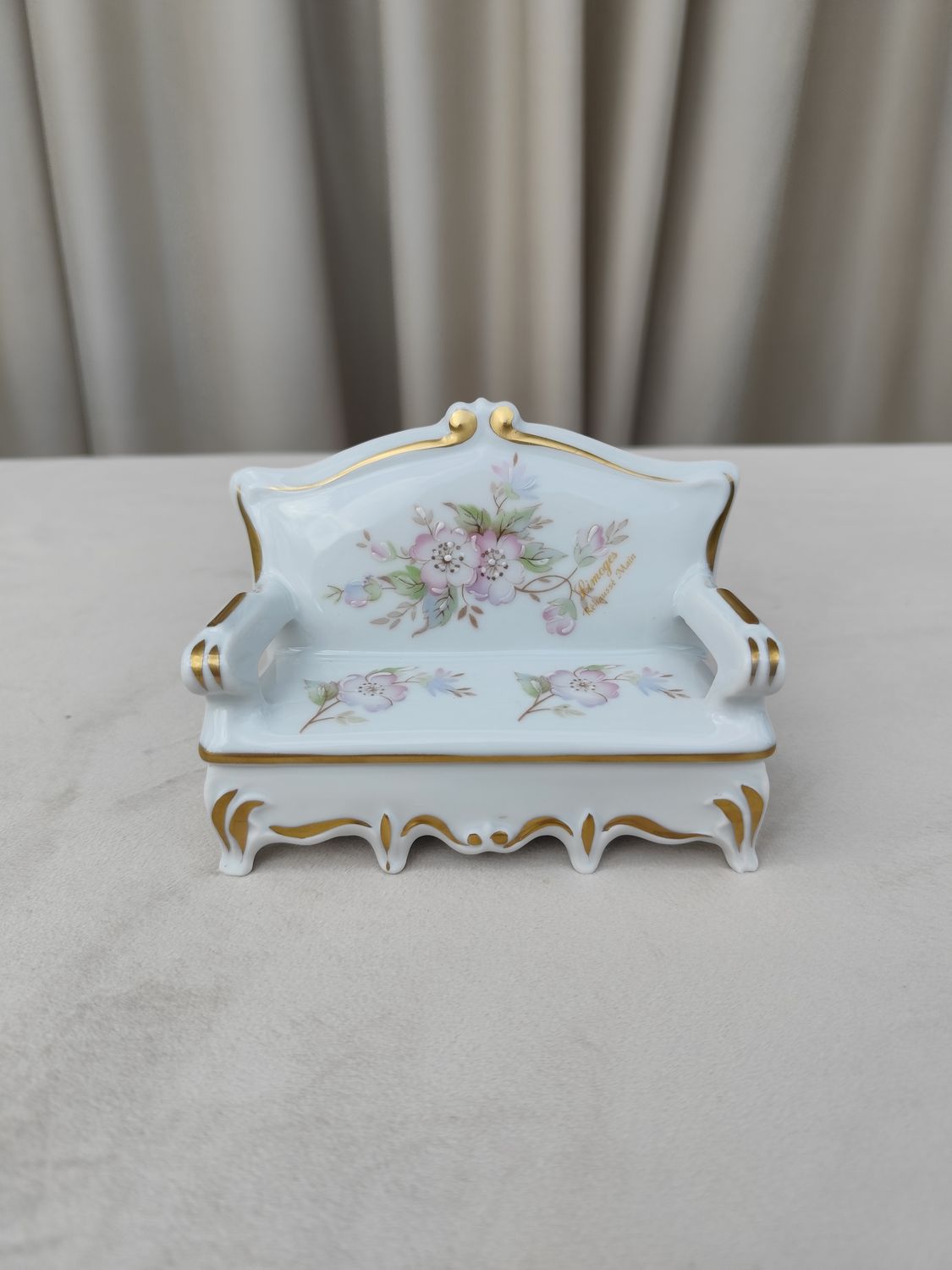 &quot;Limoges&quot; porcelianinė dėžutė
