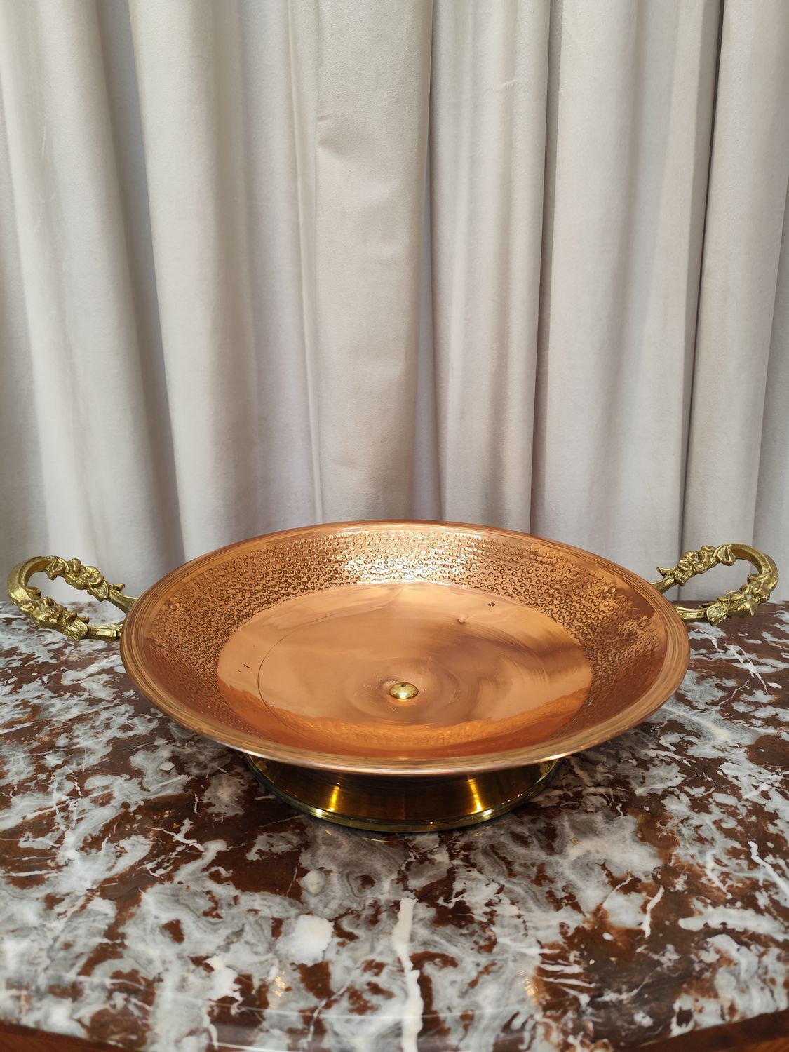 Varinė lėkštė žalvarinėm rankenom