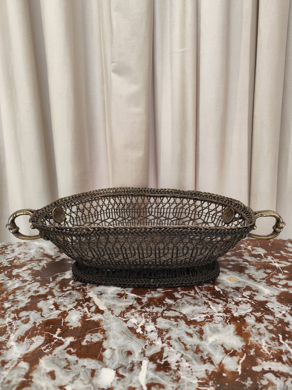 Metalinis pintas krepšys/indas