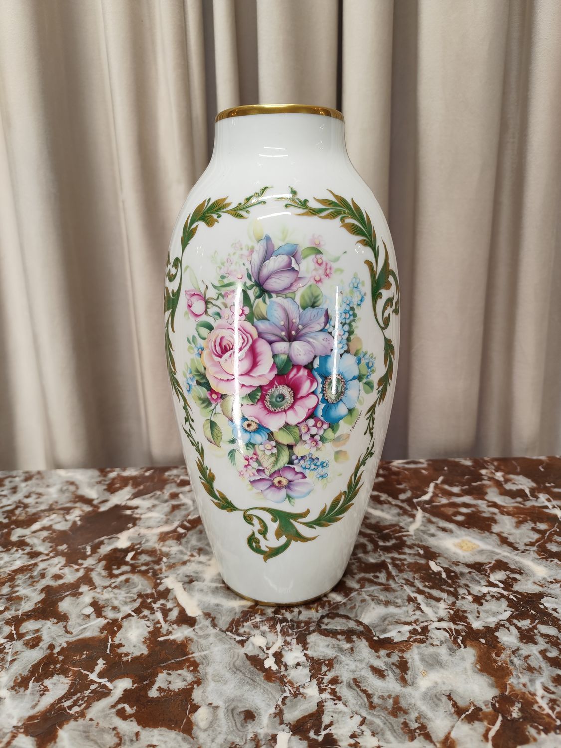 "Limoges" porceliano vaza