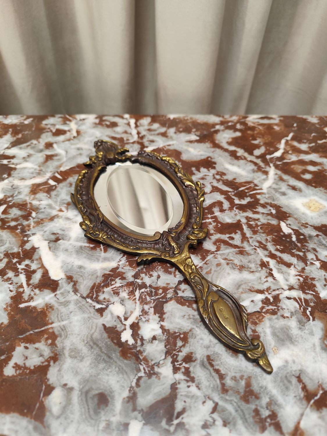 Žalvarinis veidrodėlis