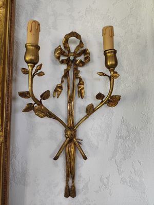 Sieniniai šviestuvai