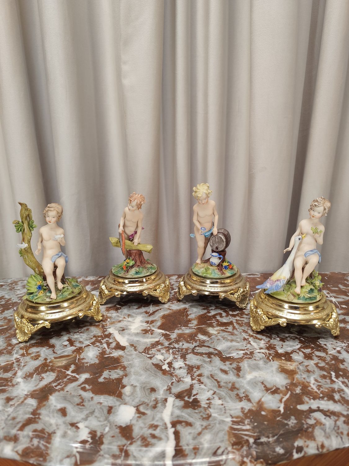 Capodimonte skulptūrėlės