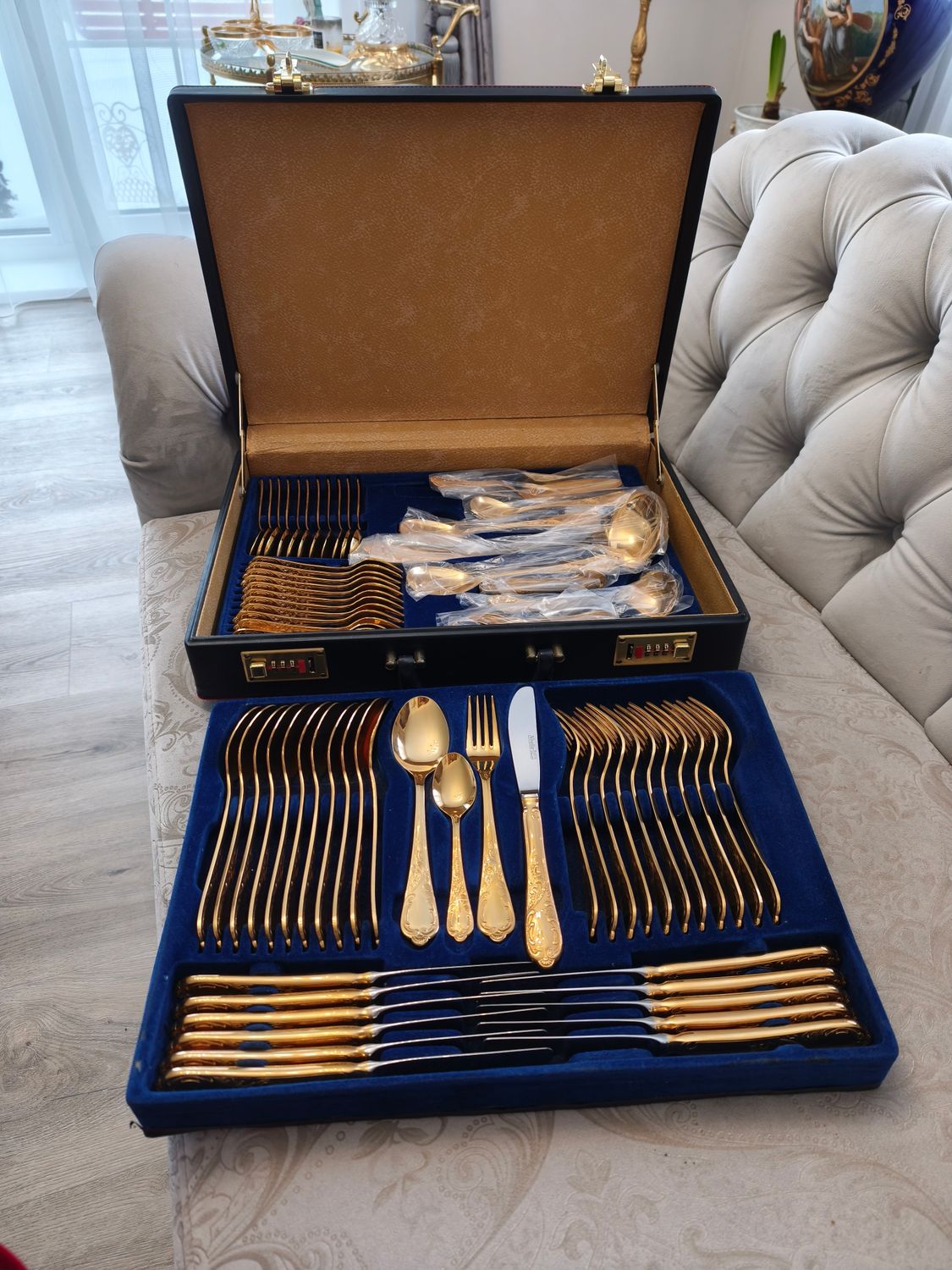 Paauksuoti stalo įrankiai "Nivella" 12-ai asmenų