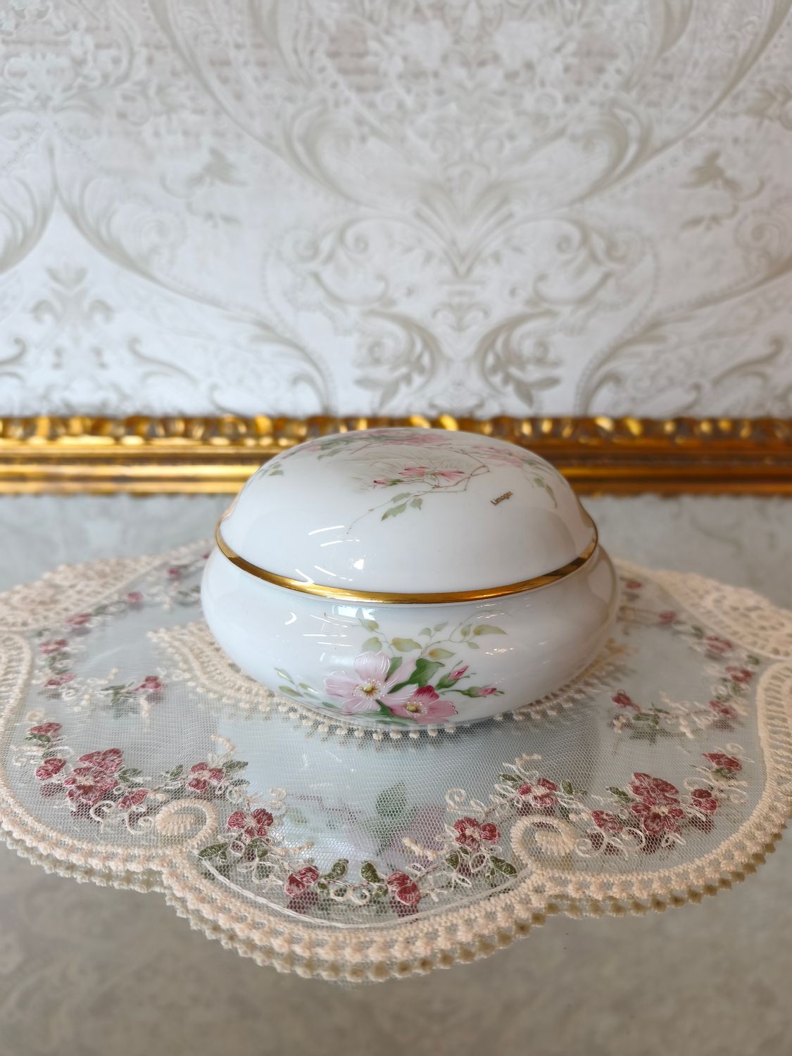 "Limoges" porceliano dėžutė