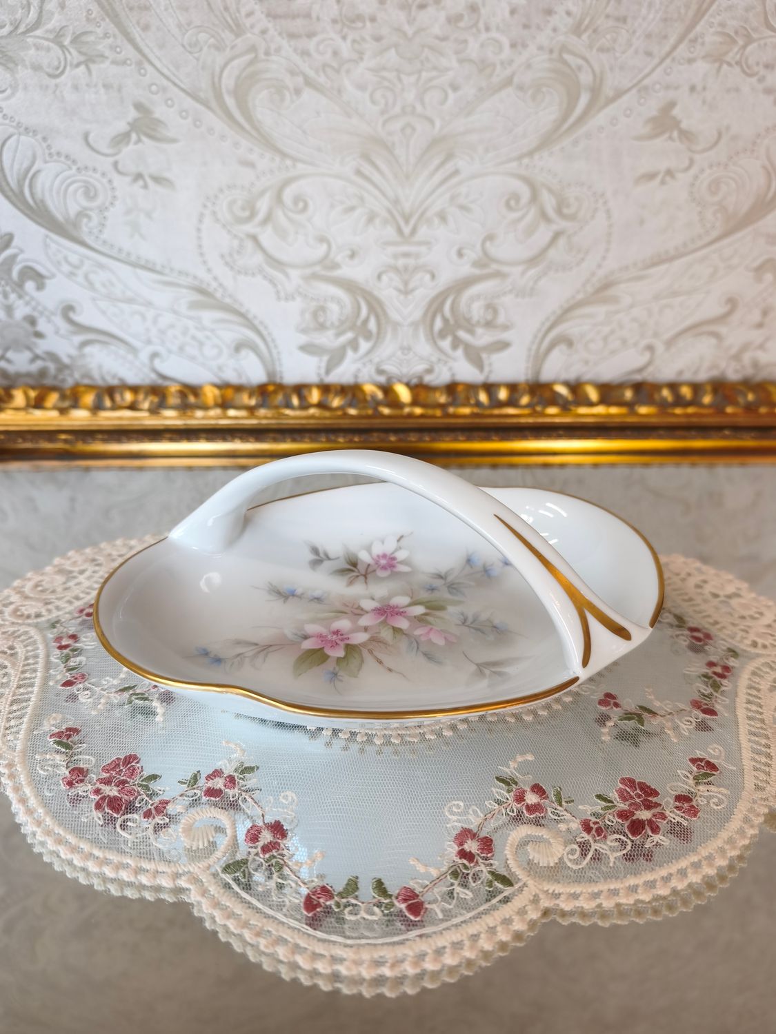 "Limoges" porceliano saldaininė