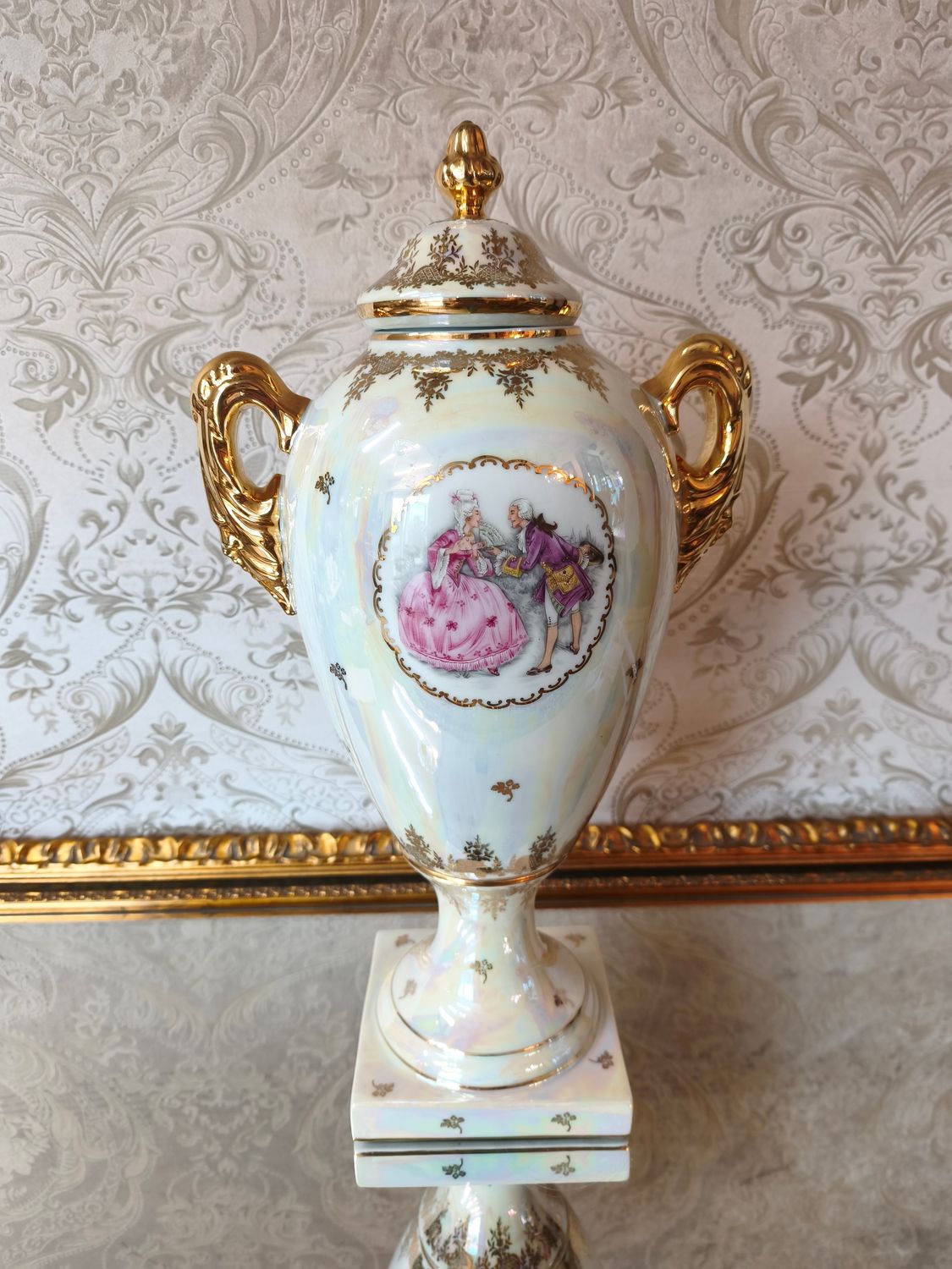 "Limoges" porceliano vaza