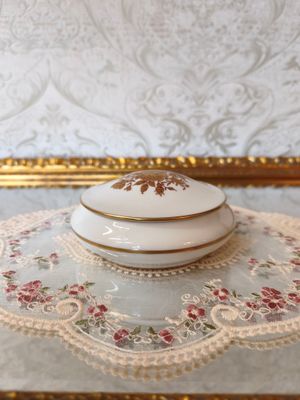 "Limoges" porceliano dėžutė
