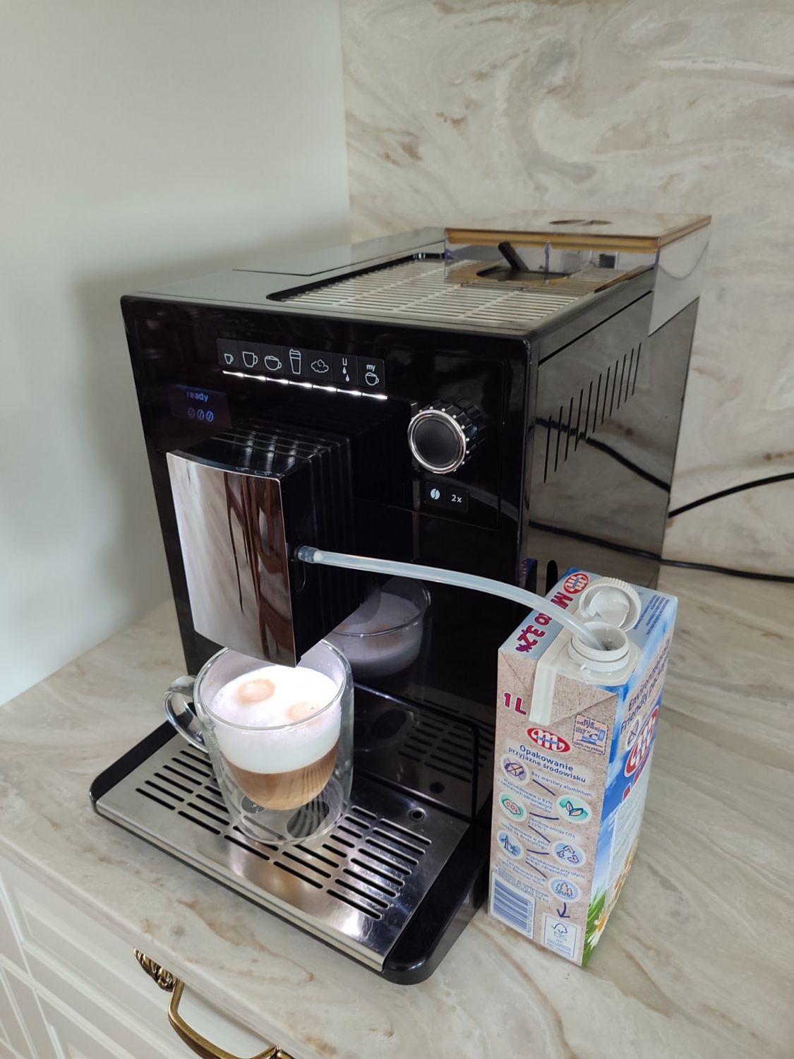 Naudotas kavos aparatas Melitta Caffeo CI
