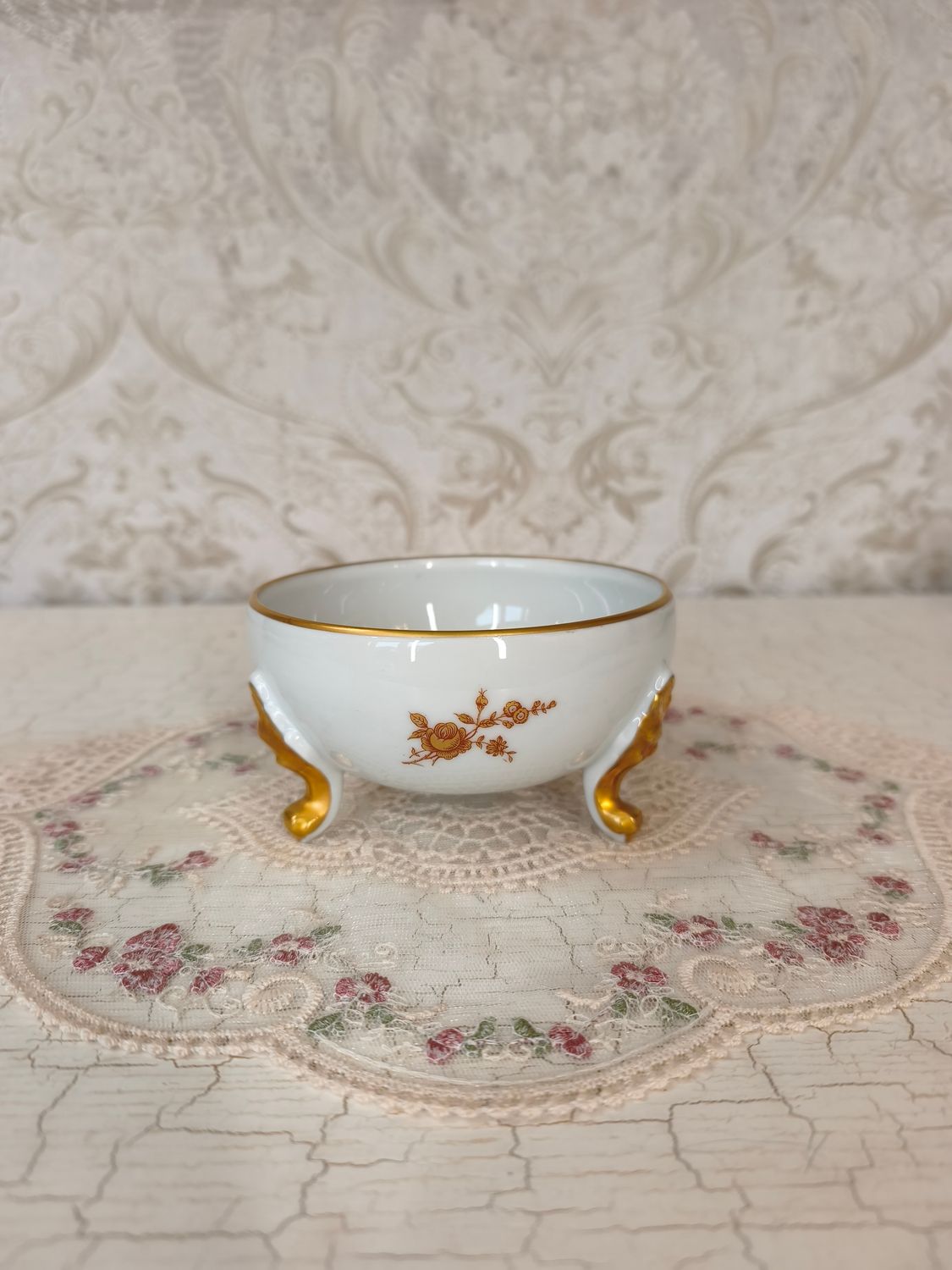 "Limoges" porceliano saldaininė