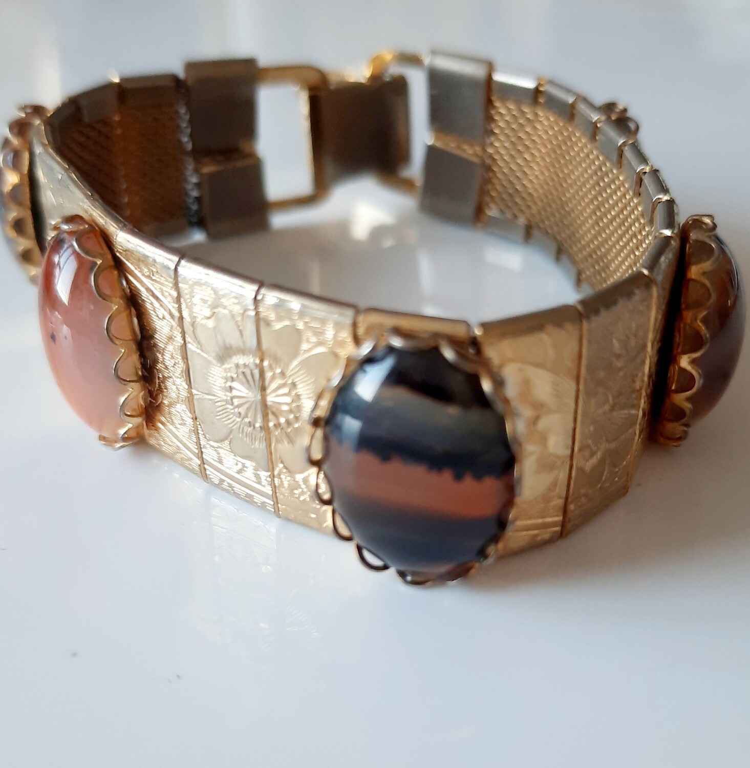 Glass Agate with Marbled Effect on Golden Bracelet with Floral etching c. 1970's