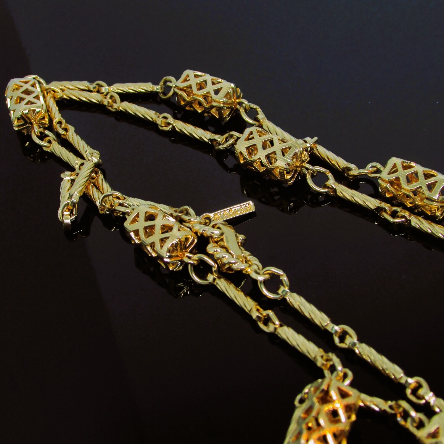 D'orlan's Gold Twisted Geometric Chunky Chain c.1980's