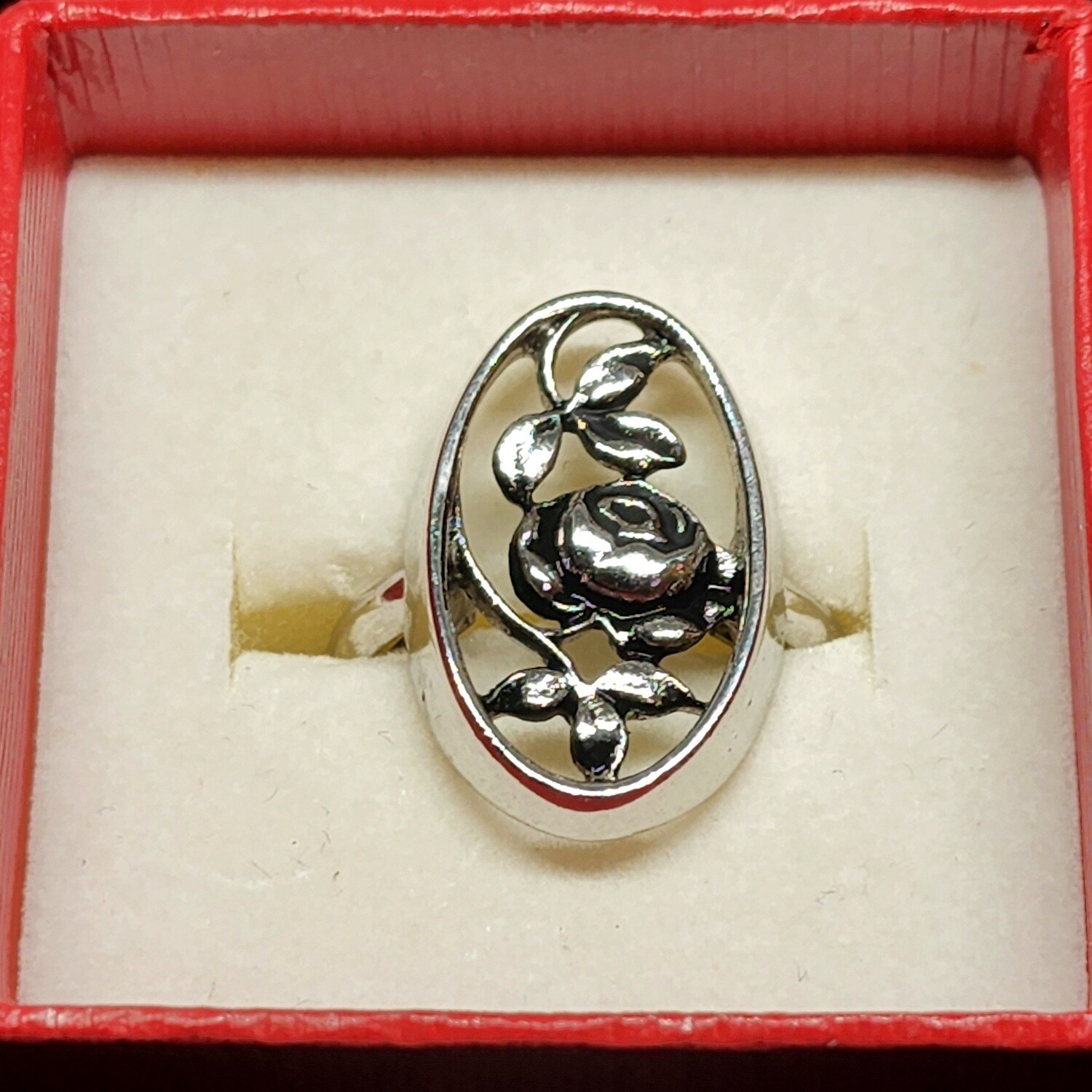 Avon's Silver Floral Bohemian Ring sz. 7 c. 1970's