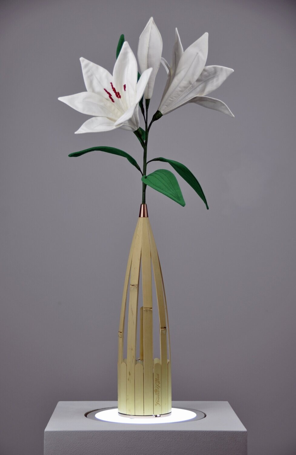 Wondrous White Lily with Honesty Room Diffuser
