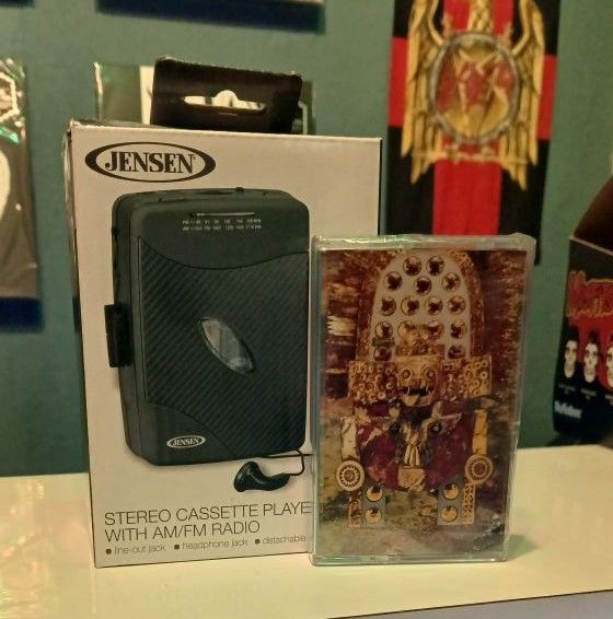 Pack Invunche Cassette + Personal Stereo