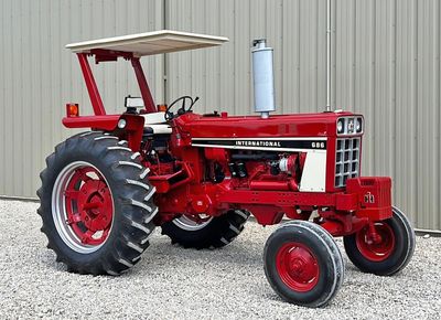 Farmall 686 & Hydro 86 Gas